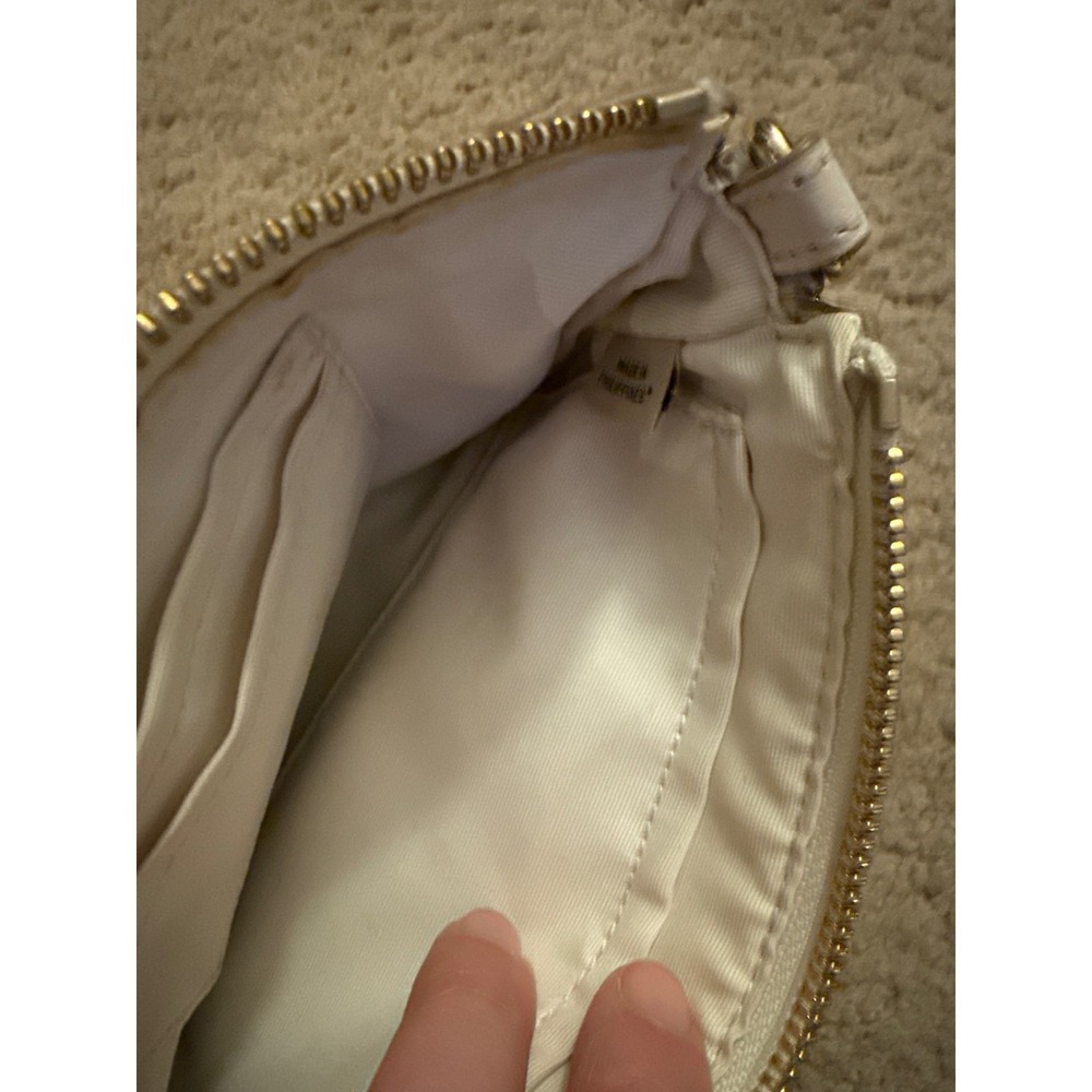 Authentic Coach Nolita 19 Chalk Refined Pebble Leather Wristlet Gold Chain - Picture 4 of 10